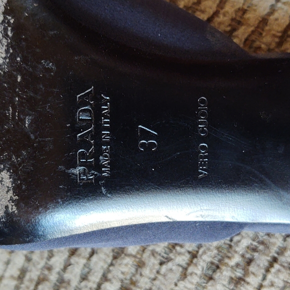 Prada heels. Navy slip-on with front bow. Size Euro 37 US size 6.5/7 - Picture 6 of 7